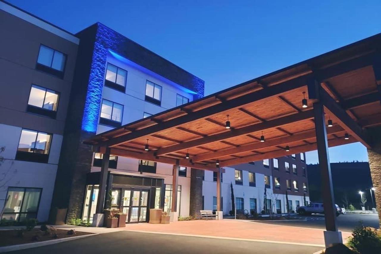 Holiday Inn Express & Suites - The Dalles By Ihg Exteriör bild